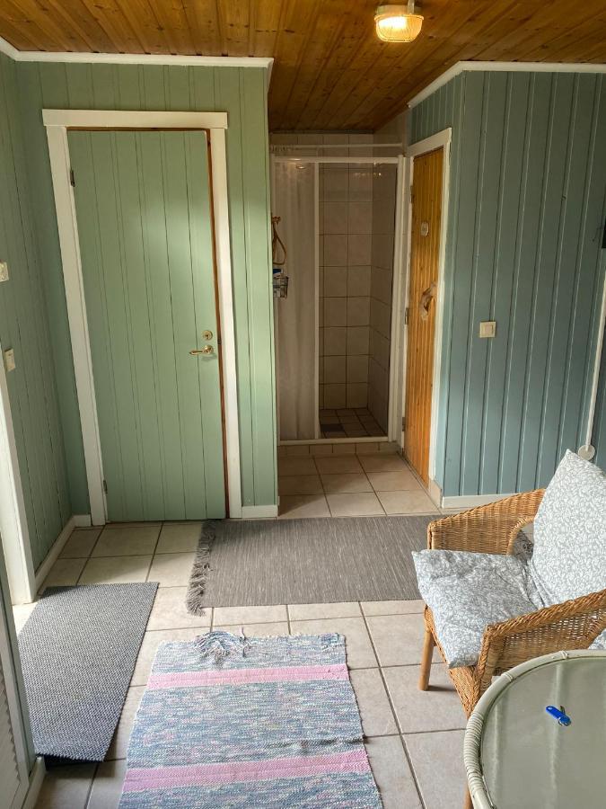 Gaeststuga I Loefsaeng Hajstorp Töreboda Eksteriør bilde